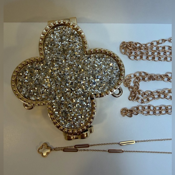 Unbranded Accessories - Mini Clover Bag and Necklace NWOT